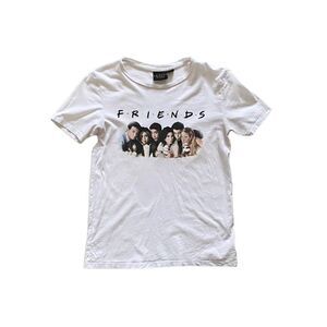 friends graphic t-shirt 